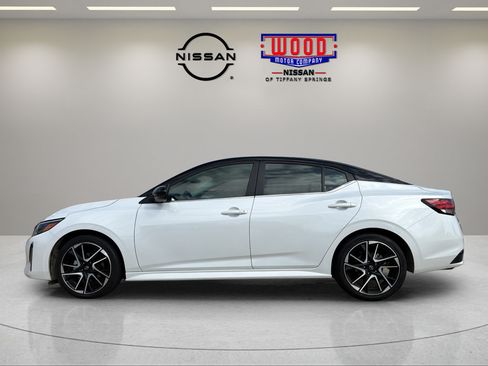 Certified 2024 Nissan Sentra SR FWD image 5