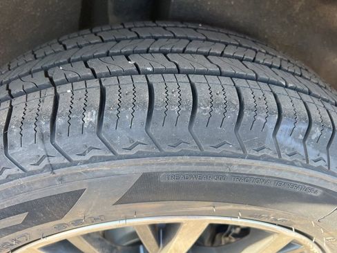 Used 2019 Volkswagen Tiguan SE image 43