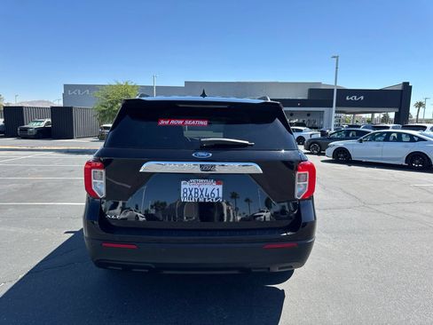 Used 2021 Ford Explorer XLT RWD image 6
