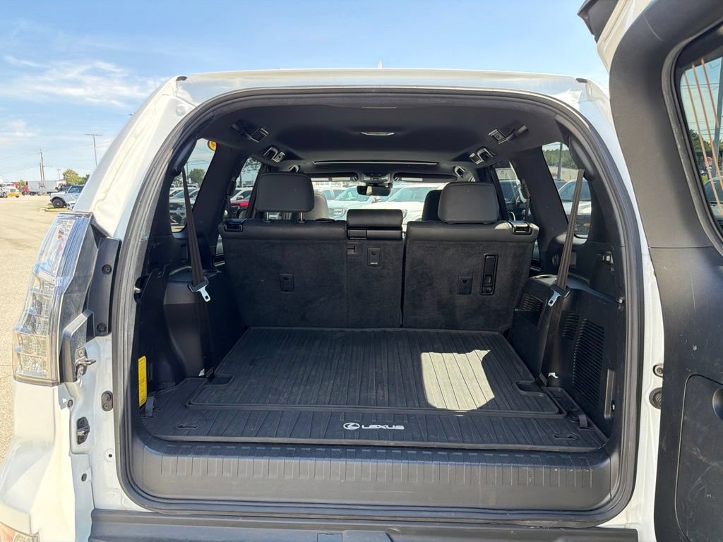 Used 2023 Lexus GX 460 Premium w/ Premium Package AWD/4WD image 17