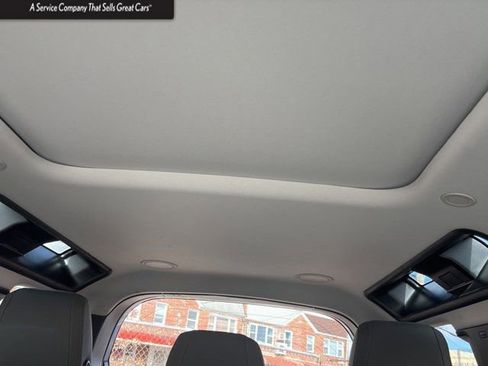 Used 2020 Land Rover Defender 110 HSE image 1