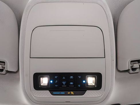 Used 2025 Ford Expedition Platinum AWD/4WD image 21