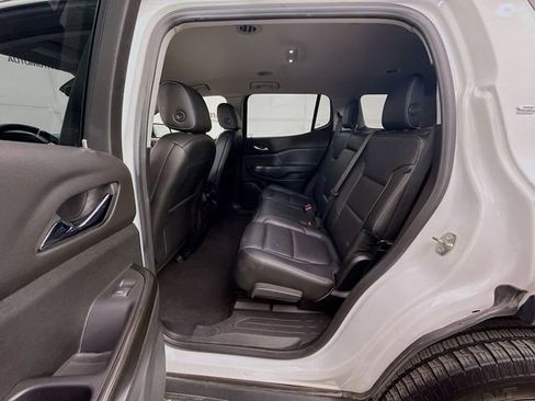 Used 2019 GMC Acadia SLT image 25