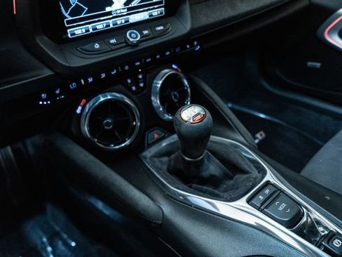 Used 2018 Chevrolet Camaro ZL1 image 26