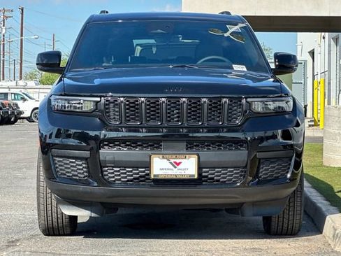 New 2025 Jeep Grand Cherokee L Altitude image 12
