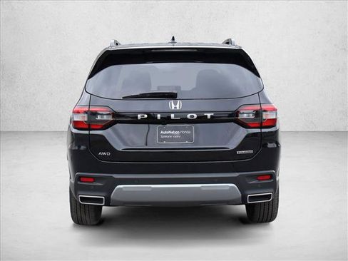 New 2026 Honda Pilot Touring image 8