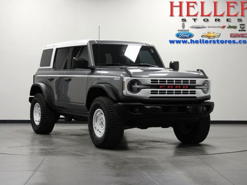 Used 2023 Ford Bronco Heritage Edition image 1