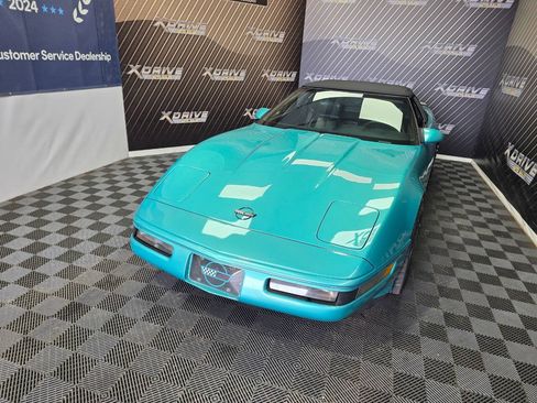Used 1991 Chevrolet Corvette Convertible RWD image 3