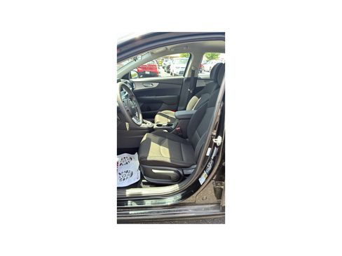 Used 2024 Kia Forte LXS FWD image 11