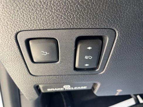 Used 2021 Ford F250 Platinum AWD/4WD image 32