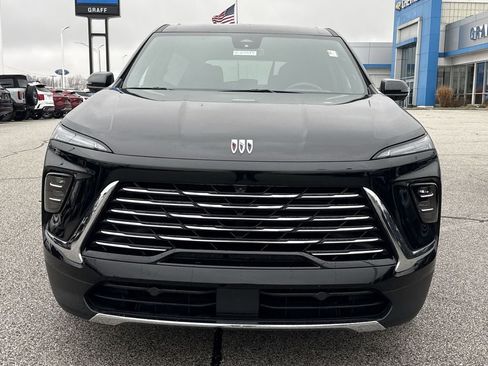 Certified 2025 Buick Enclave Preferred image 3