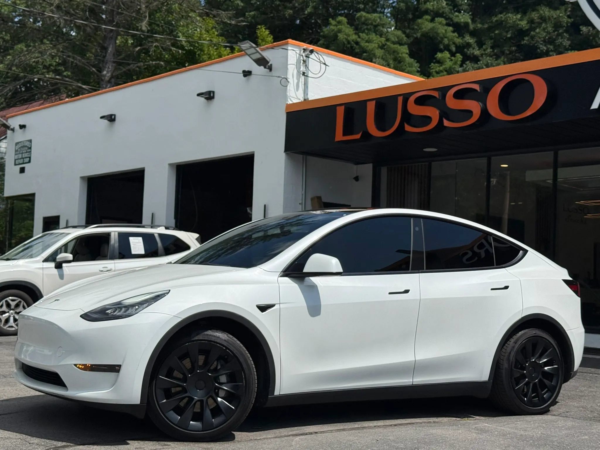 Used 2023 Tesla Model Y AWD image 48