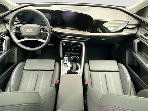 Used 2025 Audi Q5 Premium Plus w/ Premium Plus image 13