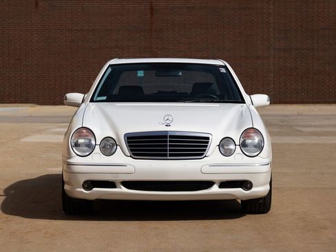 Used 2000 Mercedes-Benz E 55 AMG Sedan image 8