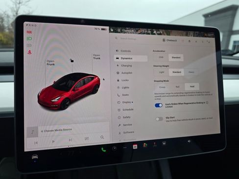 Used 2021 Tesla Model 3 Standard Range Plus image 40