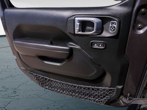 Used 2020 Jeep Wrangler Unlimited Sport S AWD/4WD image 24
