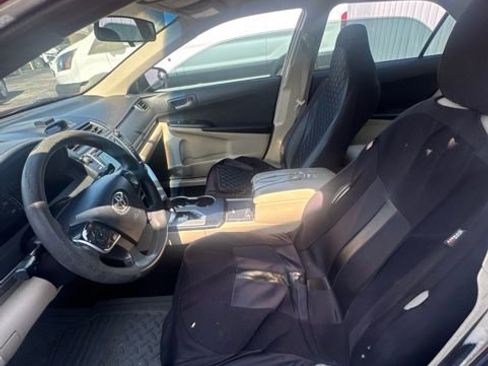 Used 2012 Toyota Camry LE FWD image 6