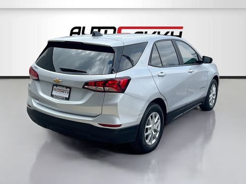 Used 2022 Chevrolet Equinox LS image 7