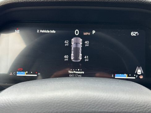 Used 2023 Jeep Grand Cherokee Laredo image 29