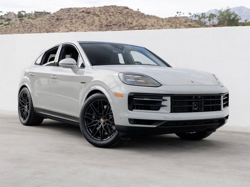 New 2026 Porsche Cayenne E-Hybrid Coupe image 9