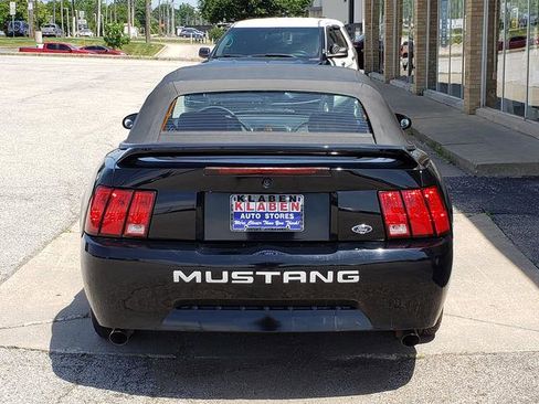 Used 2000 Ford Mustang Convertible RWD image 4