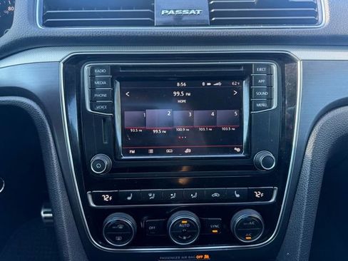 Used 2018 Volkswagen Passat 2.0T R-Line w/ R-Line Lighting Package image 23