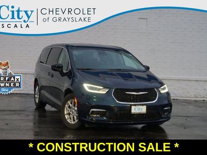 Used 2024 Chrysler Pacifica Touring-L