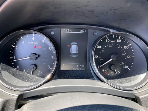 Used 2017 Nissan Rogue SL FWD image 24