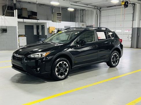 Used 2023 Subaru Crosstrek 2.0i Premium image 14