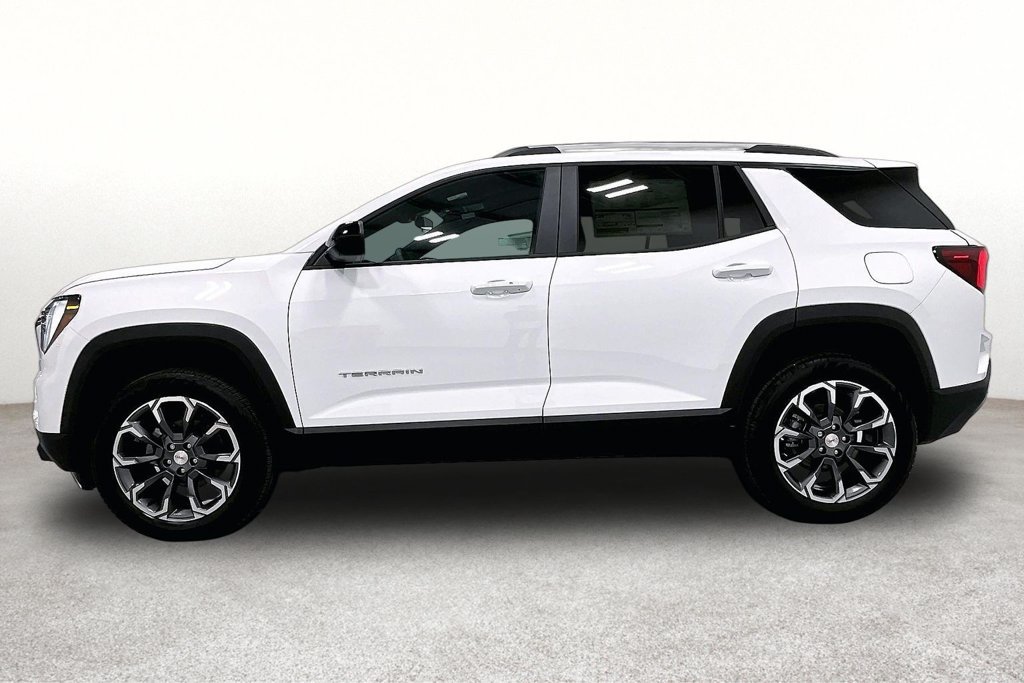 Used 2027 GMC Terrain Elevation w/ Elevation Premium Package FWD image 7