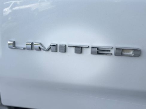 Used 2019 RAM 1500 Limited w/ Advanced Safety Group AWD/4WD image 9