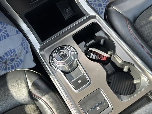 Certified 2024 Ford Edge ST-Line image 23