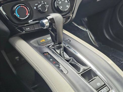 Used 2020 Honda HR-V LX image 28