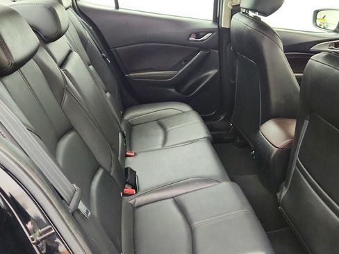 Used 2018 MAZDA MAZDA3 Touring FWD image 22