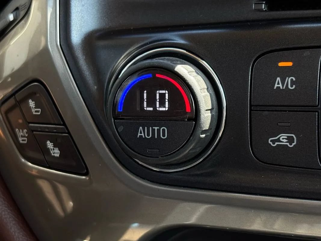 Used 2015 Chevrolet Silverado 2500 High Country w/ Duramax Plus Package AWD/4WD image 39