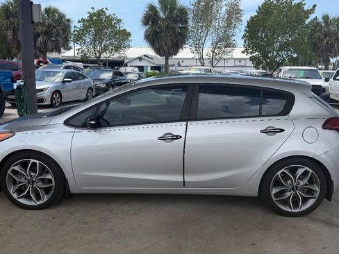 Used 2016 Kia Forte SX FWD image 8