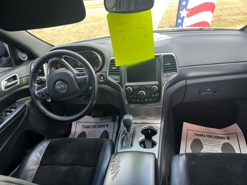 Used 2017 Jeep Grand Cherokee Altitude image 9