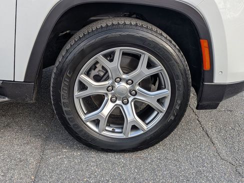 Used 2022 Jeep Wagoneer Series I w/ Premium Group I image 12