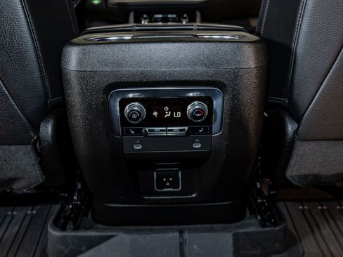 Used 2023 GMC Yukon Denali image 23