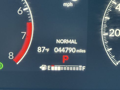 Used 2024 Honda Pilot EX-L image 15