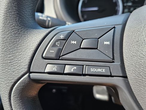 Used 2025 Nissan Kicks Play S image 12