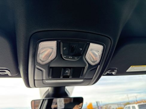 Used 2019 RAM 1500 Big Horn image 18