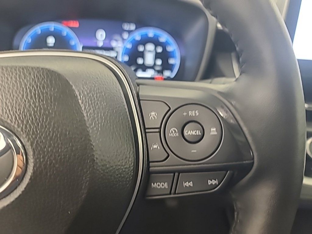 Used 2026 Toyota Corolla Cross XLE w/ Convenience Package AWD/4WD image 31