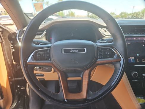 Used 2021 Jeep Grand Cherokee L Summit AWD/4WD image 13