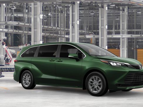 New 2026 Toyota Sienna LE FWD image 14