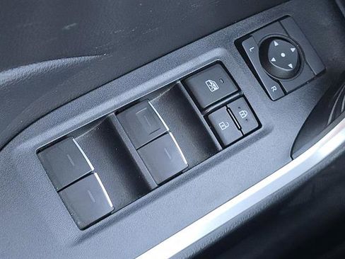 Used 2022 Toyota RAV4 XLE image 14