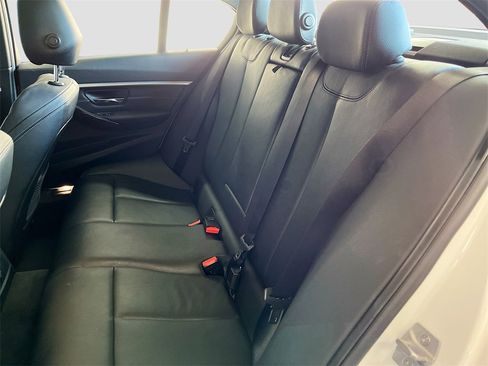 Used 2018 BMW 330i xDrive Sedan w/ Convenience Package image 25