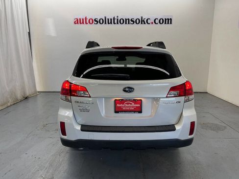 Used 2013 Subaru Outback 2.5i Premium w/ All-Weather Pkg image 6