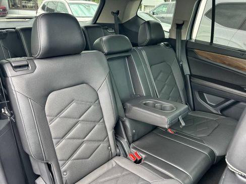Used 2024 Volkswagen Atlas SE AWD/4WD image 50