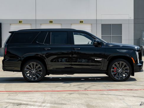 Used 2025 Cadillac Escalade V image 20